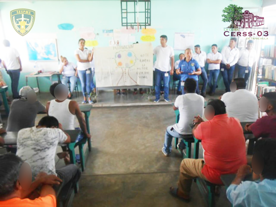 Estudiantes universitarios imparten pláticas de superación personal en Cerss de Tapachula