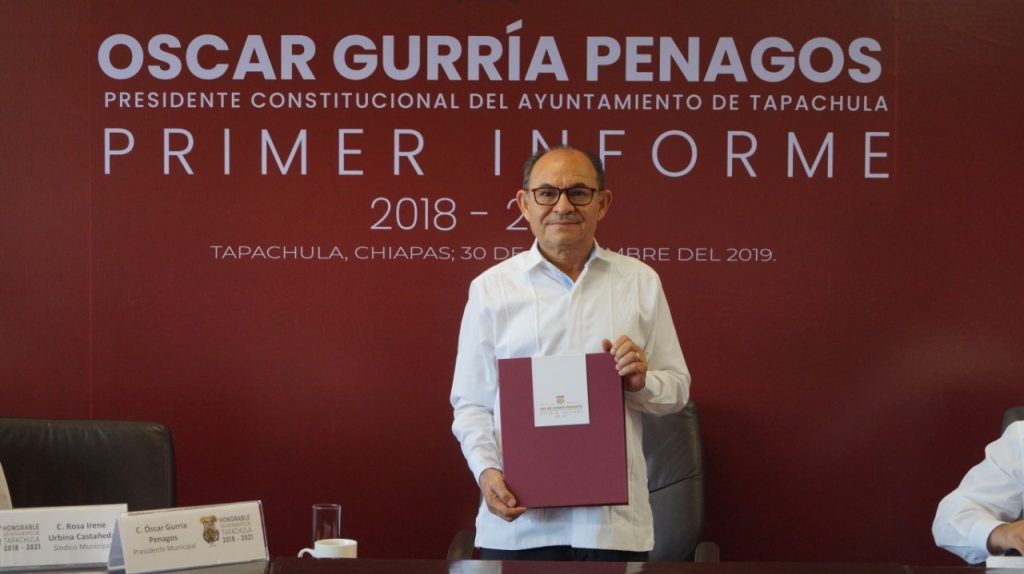El Presidente Municipal, Dr. Óscar Gurría Penagos entregó su Primer Informe de Gobierno al Cabildo Tapachulteco