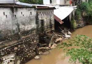 Afectaciones a viviendas el saldo de la fuerte lluvia en Tapachula, se esperan más de fuertes a intensas