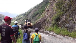 Atiende Proteccion Civil Municipal derrumbes en la zona alta