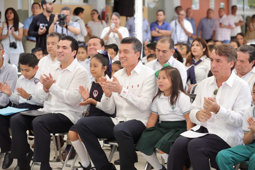 Inaugura Rutilio Escandón Escuela Primaria “Juan Benavides”, reconstruida tras el sismo de 2017