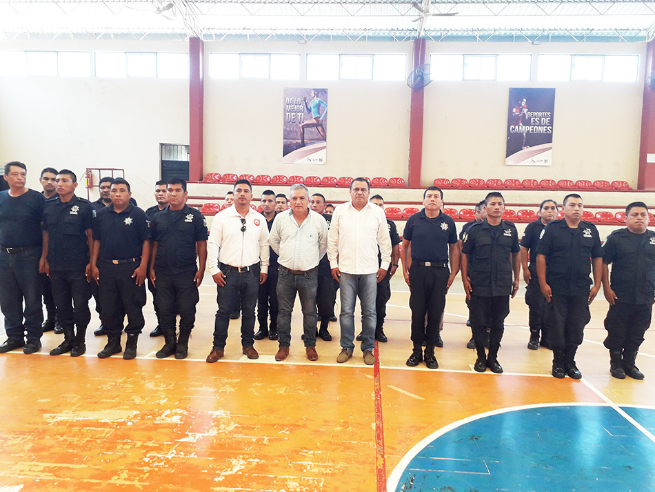 Clausuran curso de formación policial en Simojovel