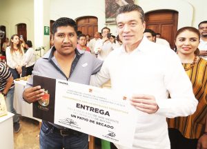 Con beneficios a productores celebra Rutilio Escandón el Día Internacional del Café