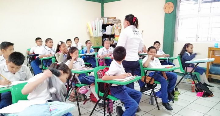 Continúan pláticas sobre prevención de delitos en centros escolares de Tapachula