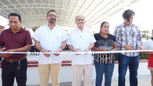 Entrega edil Óscar Gurría obra de mejoramiento del parque central de Puerto Madero 