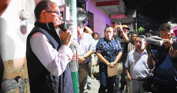 Más lámparas nuevas para iluminar  Tapachula Óscar Gurría