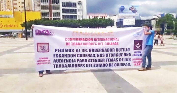 Se manifiestan taxistas en Chiapas