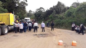 Sin solución problema del bloqueo carretero en El Bosque