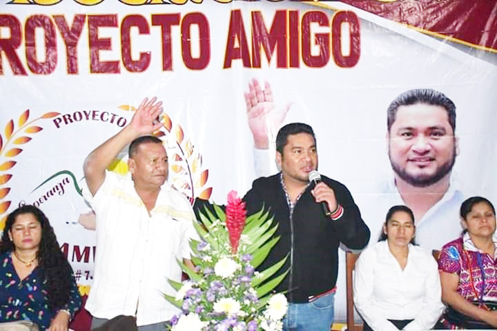 Desvían despensas del Ayuntamiento de Pantelhó para campaña política de Enoc Díaz