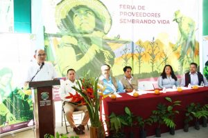 Edil Óscar Gurría participa en la Feria de Proveedores Sembrando Vida