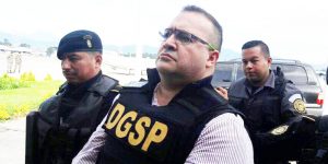 Juez vincula de nueva cuenta a Javier Duarte por desvío de 220 mdp