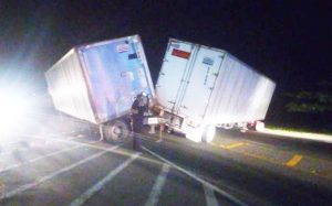 Caja de tráiler se desprende en tramo Ciudad Hidalgo-Tapachula