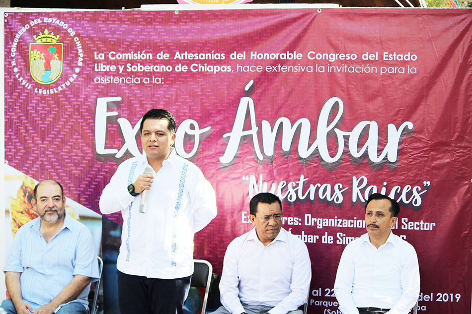 Congreso inaugura Expo Ámbar Nuestras Raíces en Parque de la Marimba