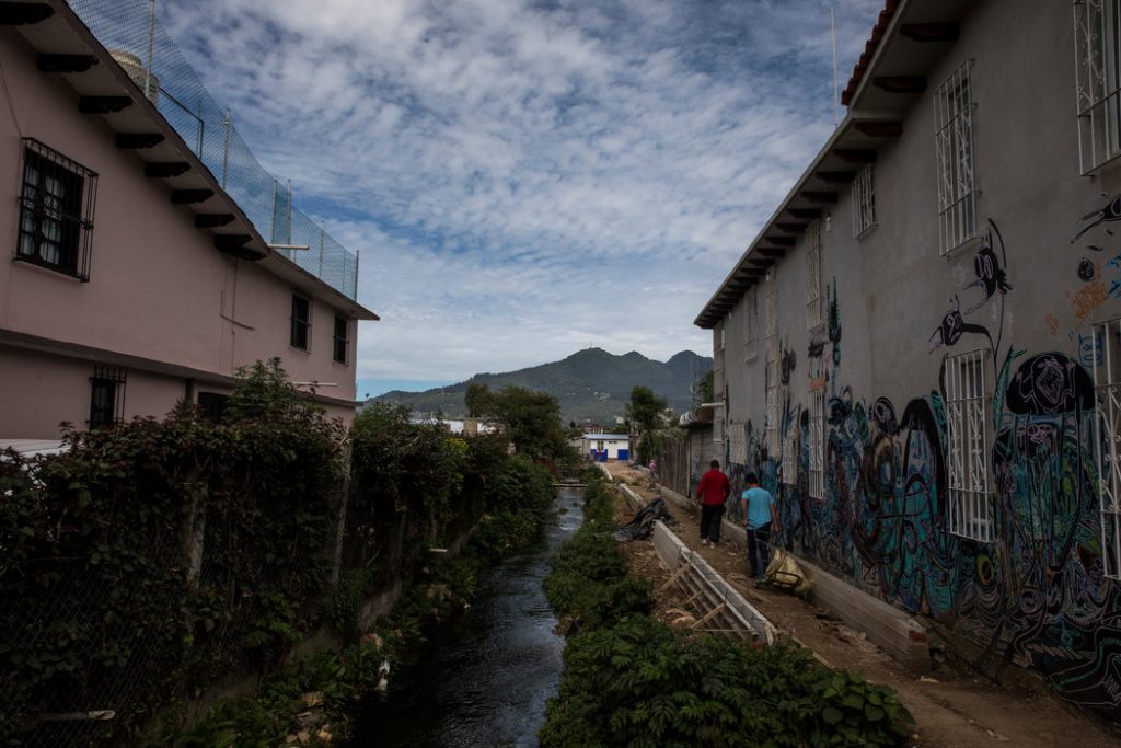 Encuentran a un hombre sin vida en un arroyo de San Cristóbal