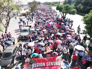 Marcha CNTE en Tuxtla por su 40 aniversario