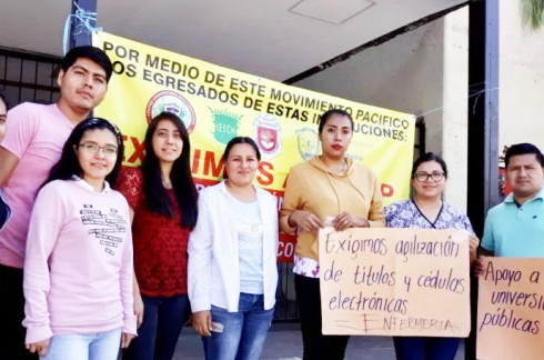 Sin título ni cédula egresados de universidades particulares de Chiapas