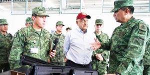 AMLO crea 16 mil plazas en Gobierno, rompe récord en Ejército y Marina