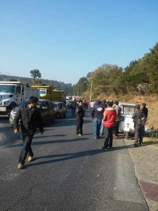 Campesinos instalan bloqueo en tramo Teopisca-Comitán