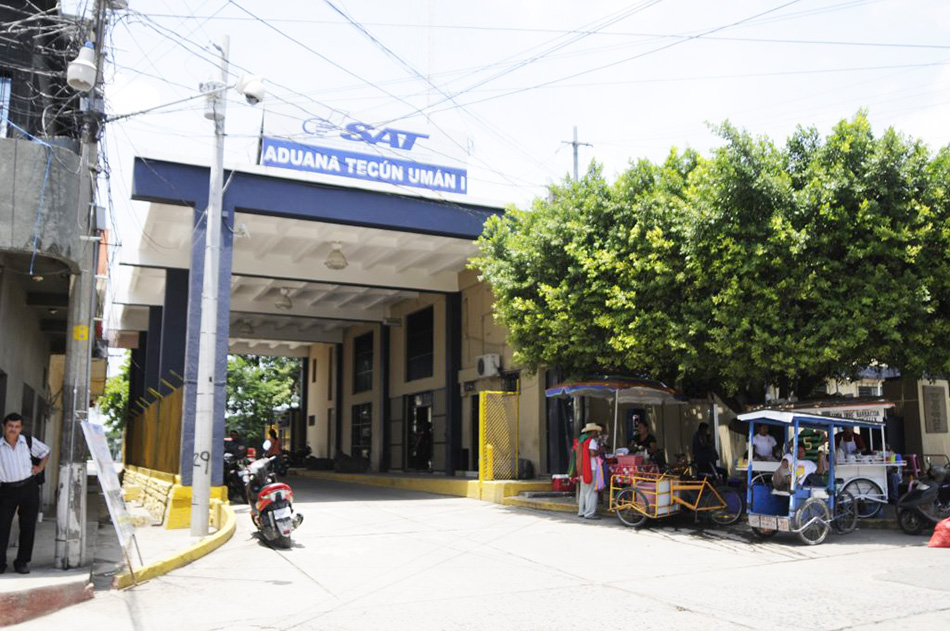 Cobrarán cuota y depósito para ingresar vehículos de Guatemala a México