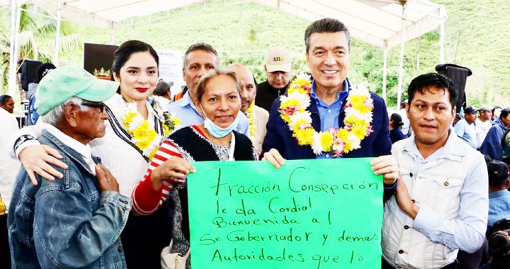 Con entrega de puente, responde Rutilio Escandón a añeja demanda de pobladores de Tecpatán