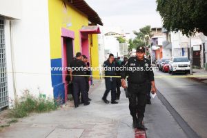 En persecución balean a policía en el centro de Tuxtla