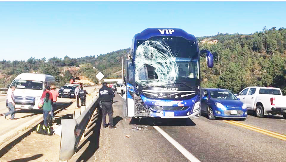 Fuerte accidente en la carretera de cuota San Cristóbal - Chiapa de Corzo