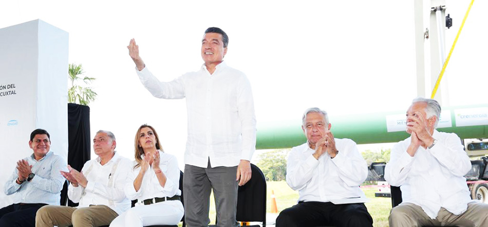 Rutilio Escandón acompañó al presidente AMLO en inicio de construcción del Gasoducto Cuxtal 1