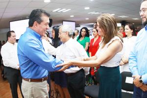 Asiste Presidenta Rosa Irene Urbina Castañeda a toma de posesión de Titular del IMSS Chiapas