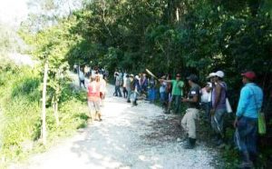 Comuneros de Huitiupán cierran acceso al vecino Estado de Tabasco