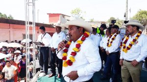 Condiciona programas y obras solidarias, Alcalde de Pueblo Nuevo va por la segunda reelección