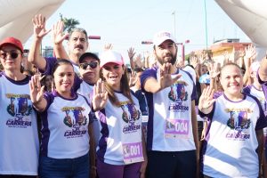 En la Carrera 5k la Alcaldesa Rosi Urbina recordó 100 años de lucha de la mujer