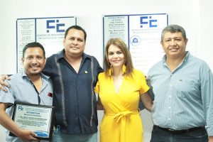 La Presidenta de Tapachula Rosi Urbina inaugura nuevas oficinas del Colegio de Ingenieros Civiles de Chiapas
