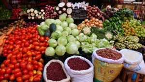 Sancionarán a quienes eleven precios de productos ante las compras de pánico por COVID-19