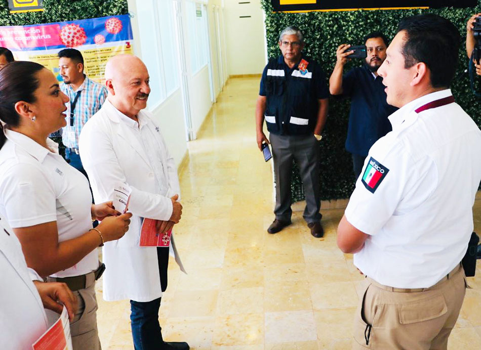 Secretario de Salud supervisa filtros sanitarios en los aeropuertos de Chiapas