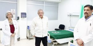 AMLO llama a que México sea ejemplo en el tratamiento de COVID-19