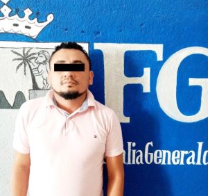 Detiene Fiscalía a dos personas por robo con violencia en Huixtla