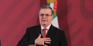 Ebrard coordinará a delegados para reconversión hospitalaria