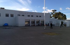  En sala de espera de hospital pierde la vida al no ser atendido