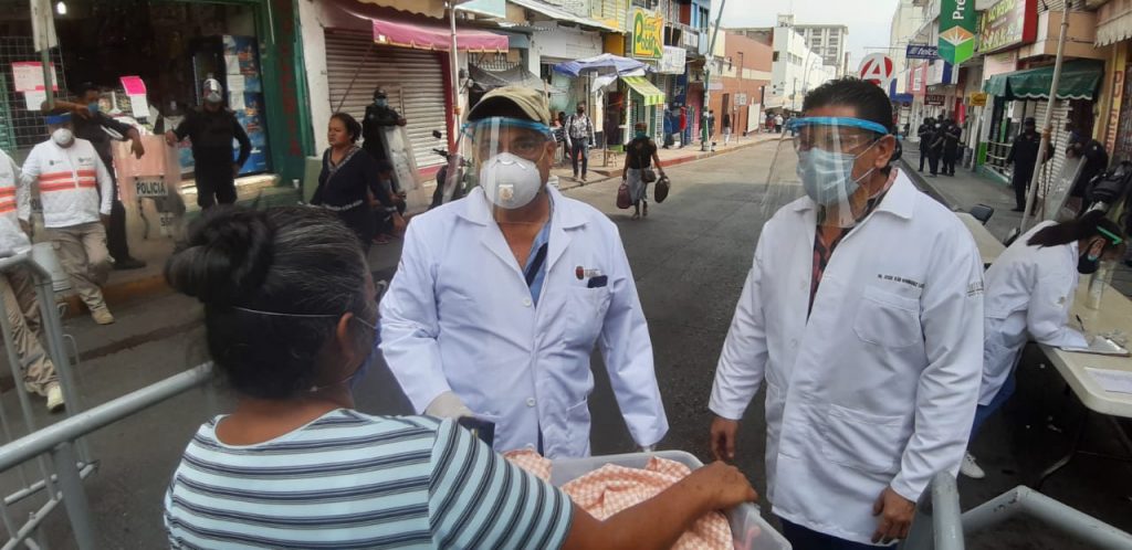 Aplican filtros sanitarios en el centro de Tuxtla Gutiérrez