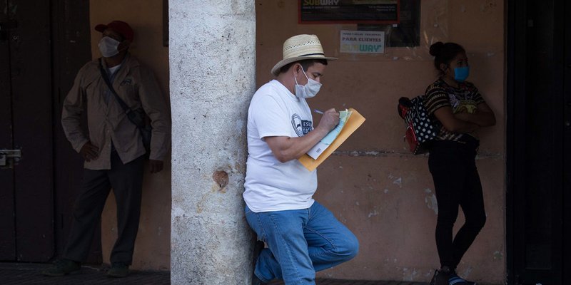 Banxico alerta por posible crisis de desempleo masivo en México
