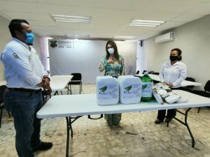 Colegio de Arquitectos de Chiapas dona productos sanitizantes y de protección personal