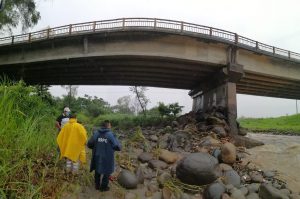 Autoridades de Tapachula suspenden circulación de camiones de carga sobre Libramiento Sur