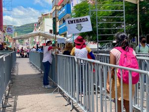 Con filtros sanitarios en el centro de Tuxtla se identifican 13 casos de COVID-19