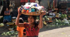 COVID orilla a niños a ser trabajadores ambulantes