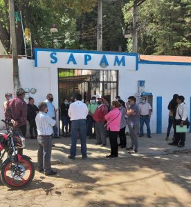 En SCLC se manifiestan frente al SAPAM exigiendo condonación de pagos