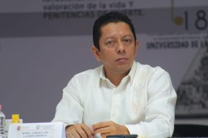 Encabeza Fiscalía operativo para prevenir venta de alcohol adulterado en Chiapas Jorge Llaven
