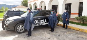 Entrega SSyPC impermeables a Policía de Tránsito, ante la temporada de lluvias