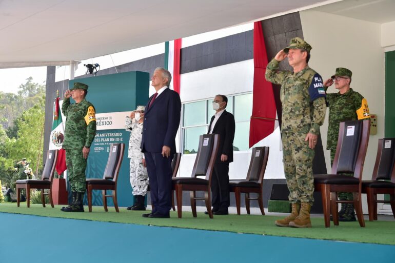 Presidente reconoce a militares y civiles por aplicación de Plan DN-III-E para el control de COVID-19