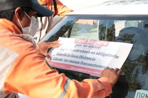 Ayuntamiento de Tuxtla continúa acciones de sanitización gratuita en taxis y colectivos