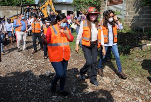 Dan banderazo a trabajos en calles de la Teófilo Acebo II de Tapachula